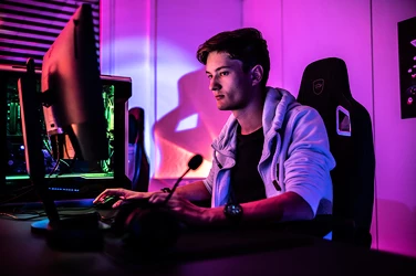 Jak na výživu a fyzickou přípravu pro hráče esportů