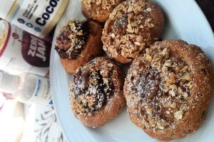 RECEPT: PROTEINOVÉ JABLEČNÉ KOLÁČKY S DROBENKOU