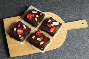 [VIDEO] RECEPT: RAW BROWNIES